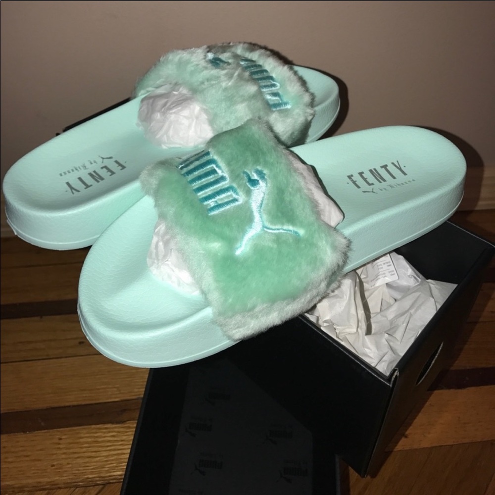 Rihanna puma fenty slides